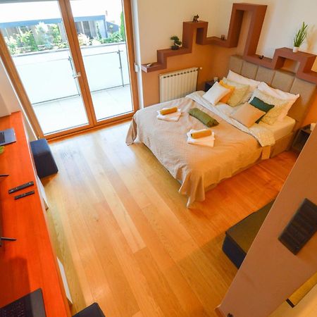 Spacious Studio Park City Νόβι Σαντ Εξωτερικό φωτογραφία