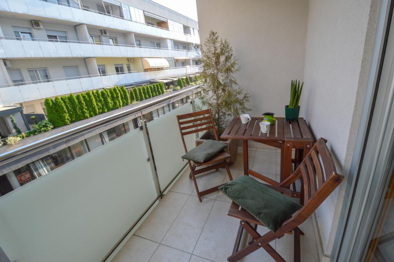 Spacious Studio Park City Νόβι Σαντ Εξωτερικό φωτογραφία