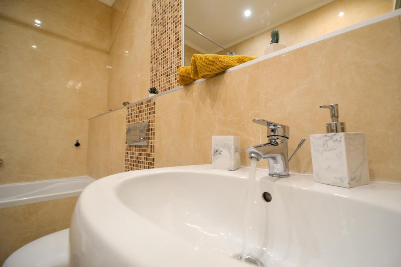 Spacious Studio Park City Νόβι Σαντ Εξωτερικό φωτογραφία